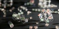 Self-Assembling System Uses Magnets to Mimic Specific Binding in DNA